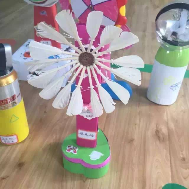 夏日炎炎跟孩子做把手工扇來降降溫吧 簡單易學(xué)哦