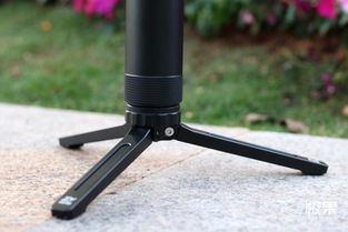 單手即可持握 穩如泰山 ,視頻拍攝的好助理 智云云鶴2穩定器上手體驗 視頻